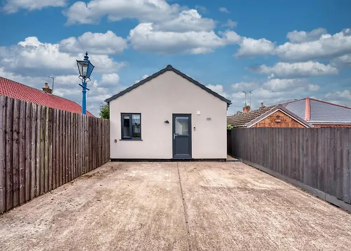 Complete Cute Apartment At Northfield Cottage