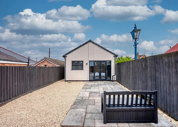 Complete Cute Apartment At Northfield Cottage