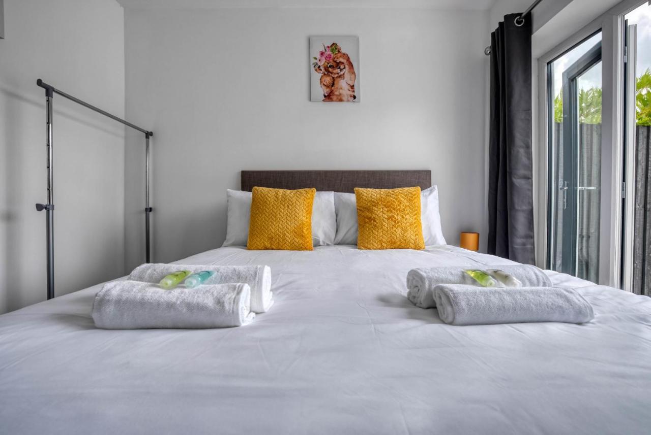 Complete Cute At Northfield Apartment